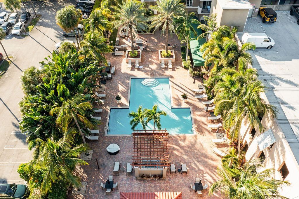 616 Clearwater Park Road, Unit 1110, West Palm Beach, FL 33401 Photo