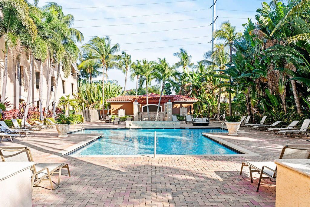 616 Clearwater Park Road, Unit 1110, West Palm Beach, FL 33401 Photo