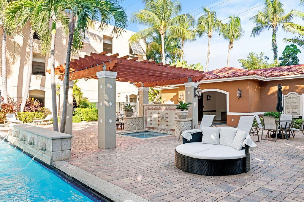 616 Clearwater Park Road, Unit 1110, West Palm Beach, FL 33401 Photo