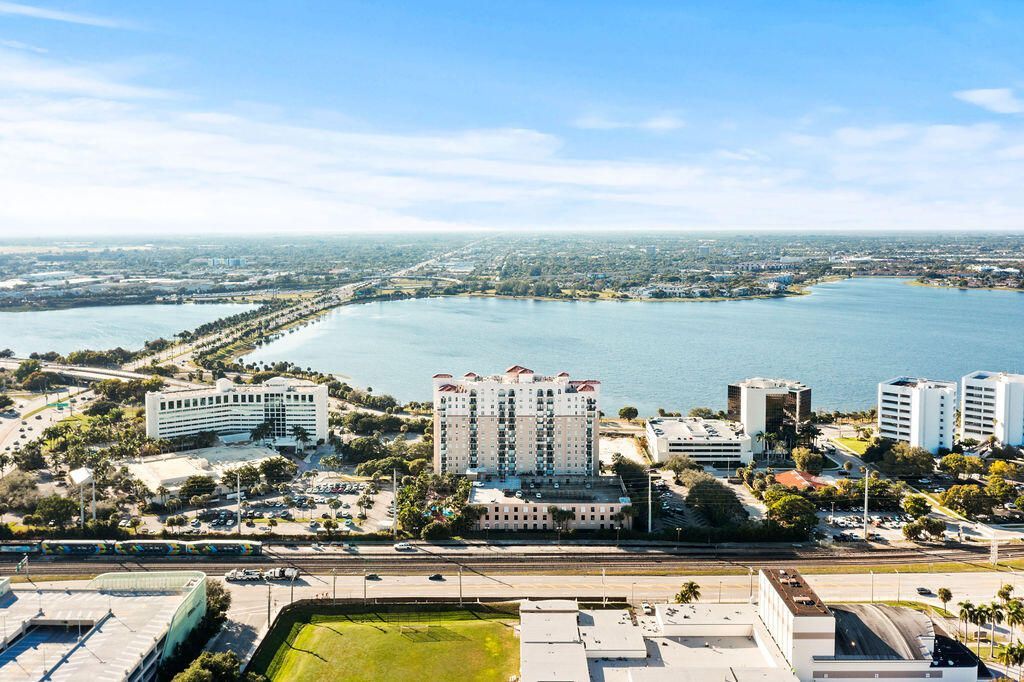 616 Clearwater Park Road, Unit 1110, West Palm Beach, FL 33401 Photo