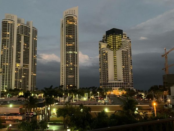 250 181st Drive, Unit 406, Sunny Isles Beach, FL 33160