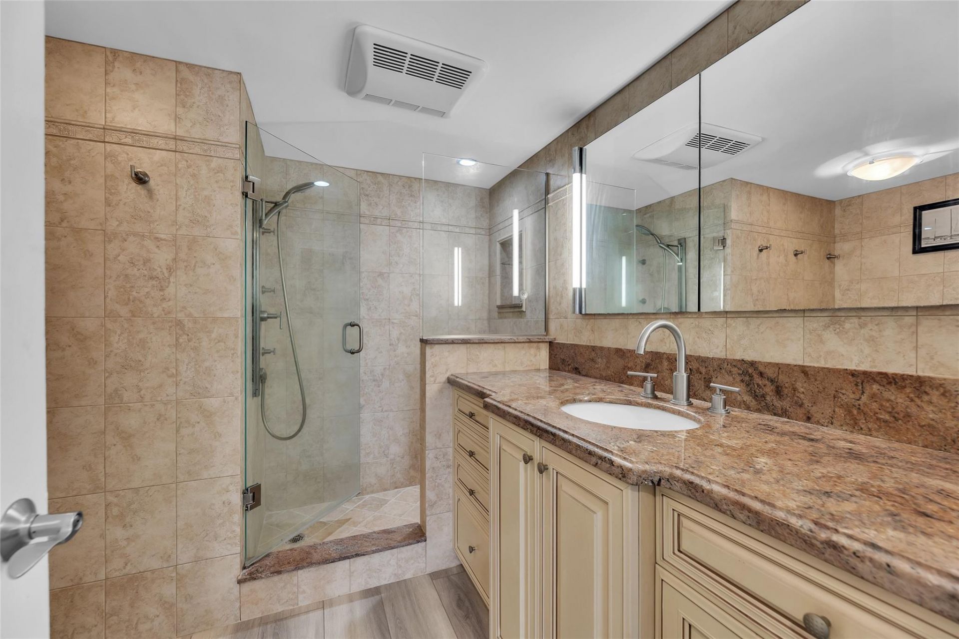 3750 Galt Ocean Drive, Unit 704, Fort Lauderdale, FL 33308 Photo