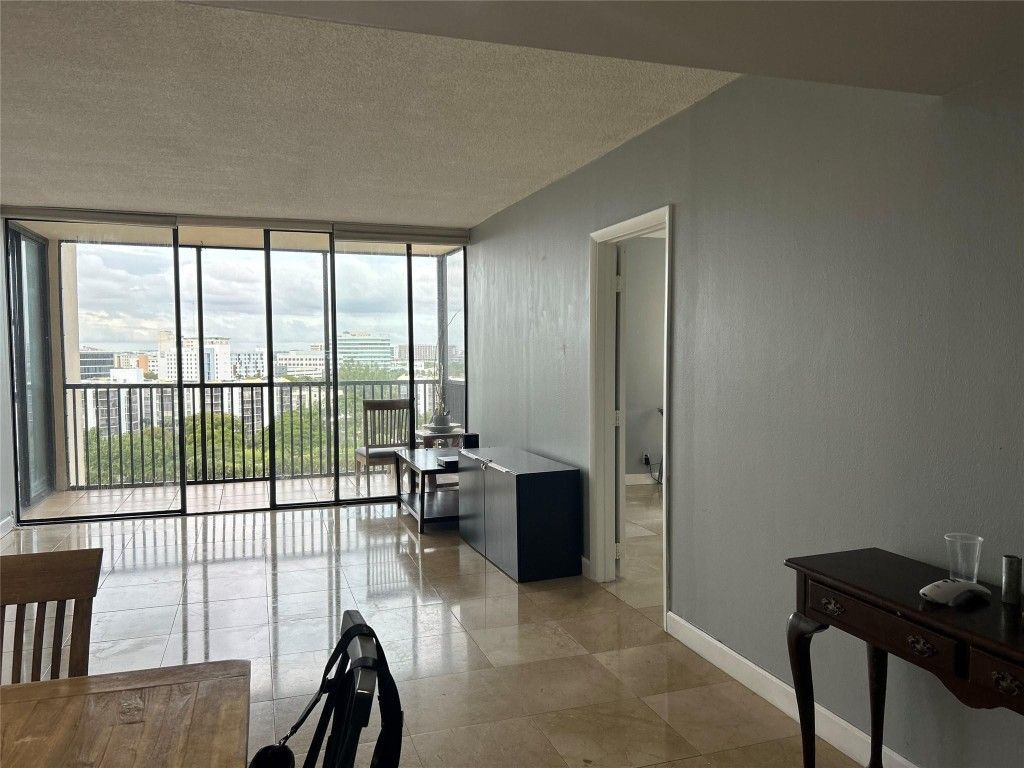 20301 W Country Club Drive, Unit 1222, Aventura, FL 33180 Photo