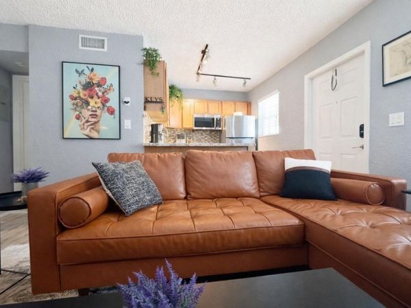 2660 NE 8th Ave, Unit 211, Wilton Manors, FL 33334