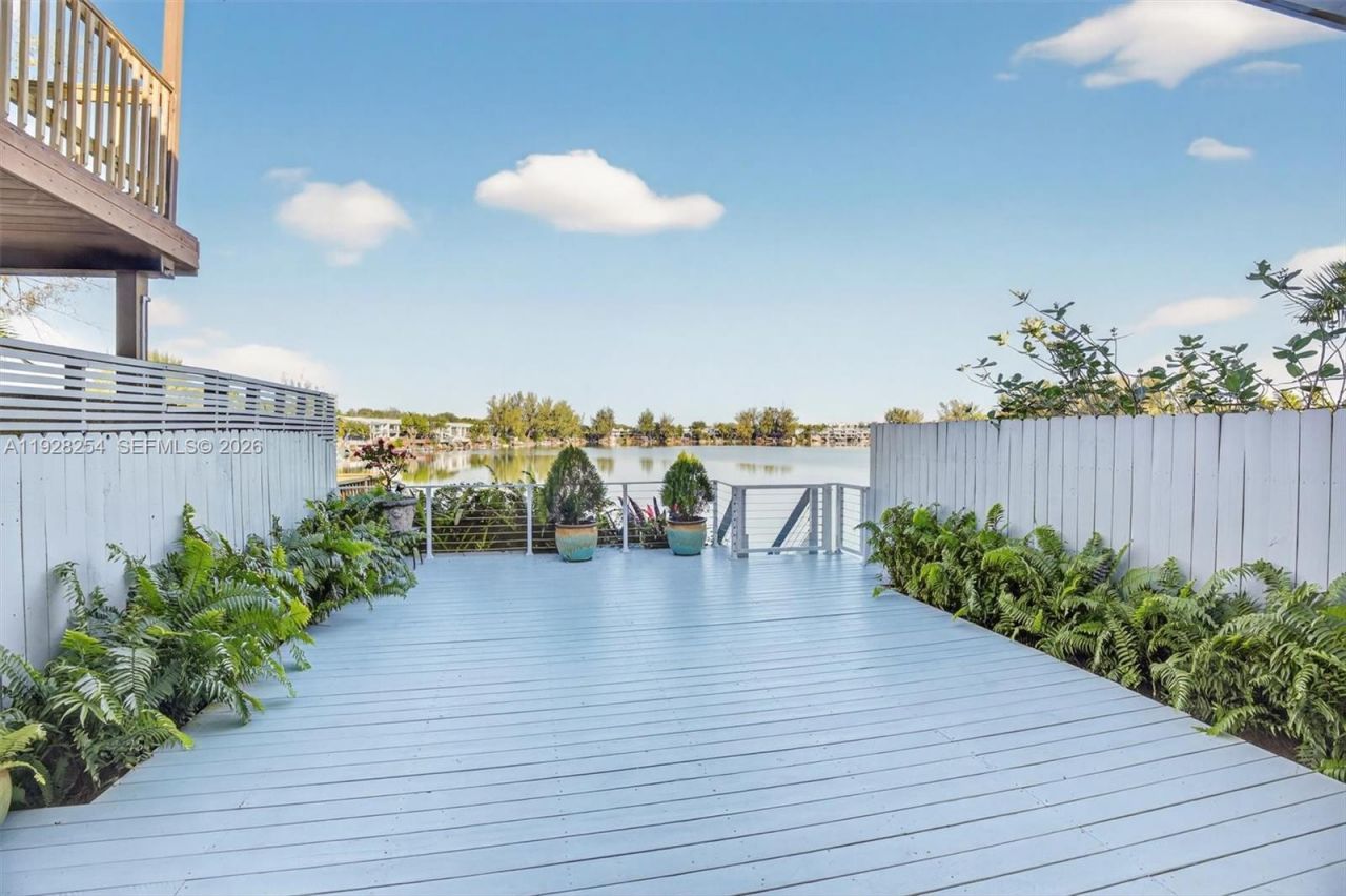 7043 SW 53rd Ln, Miami, FL 33155 Photo