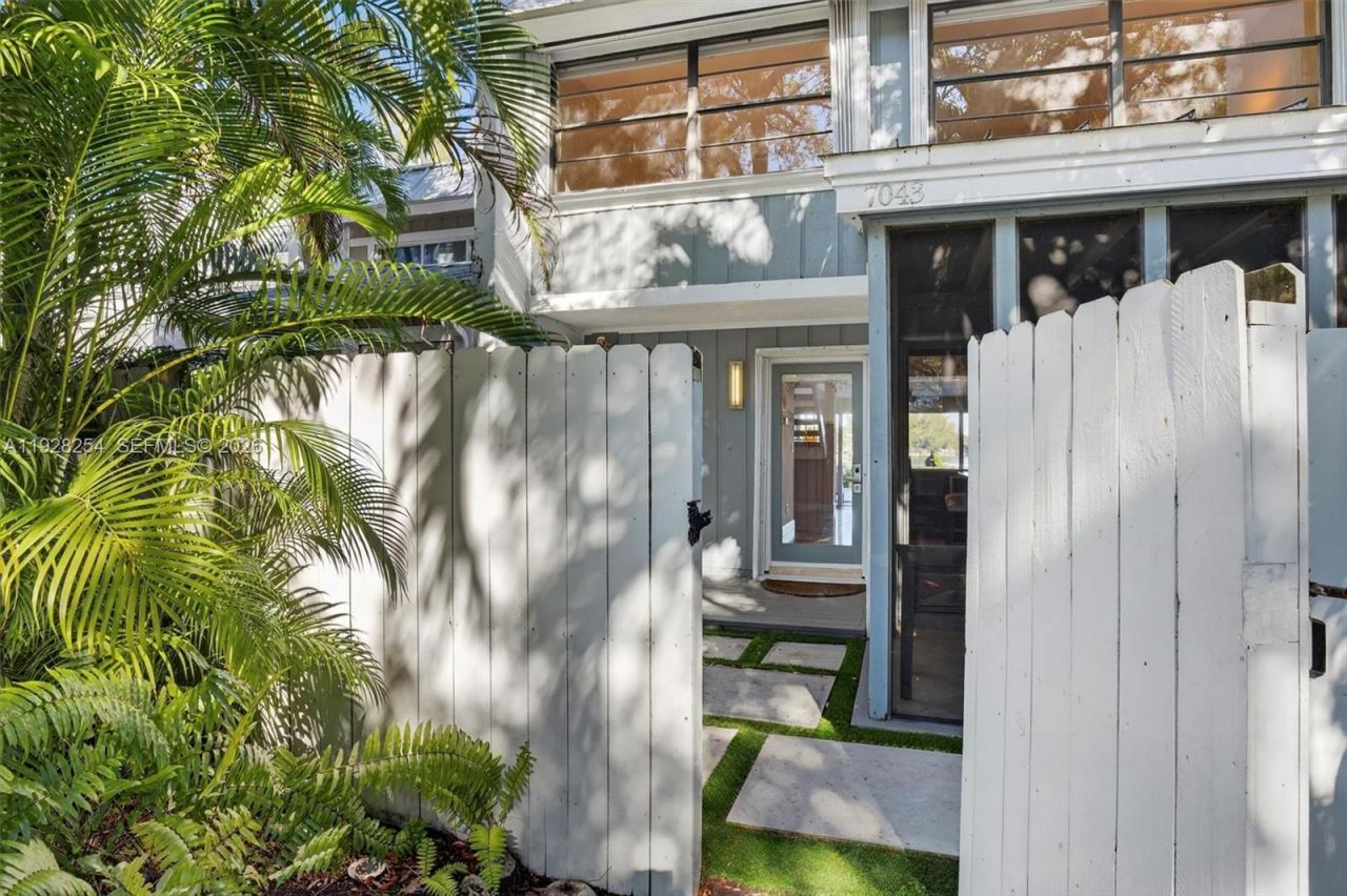 7043 SW 53rd Ln, Miami, FL 33155 Photo