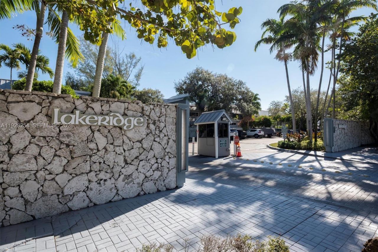 7043 SW 53rd Ln, Miami, FL 33155 Photo