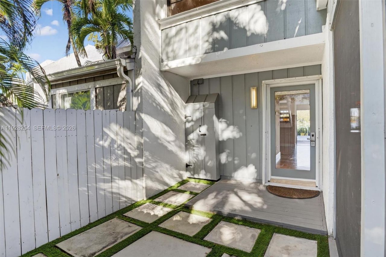 7043 SW 53rd Ln, Miami, FL 33155 Photo