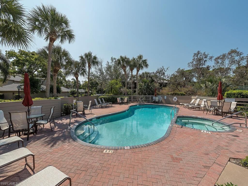 27031 Oakwood Lake Dr, Unit 202, Bonita Springs, FL 34134 Photo