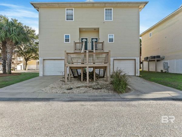 4 Yacht Club Drive, Unit 3, Daphne, AL 36526