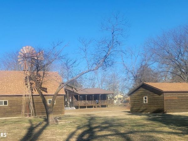 501 NW 6Th Street, Leon, IA 50144