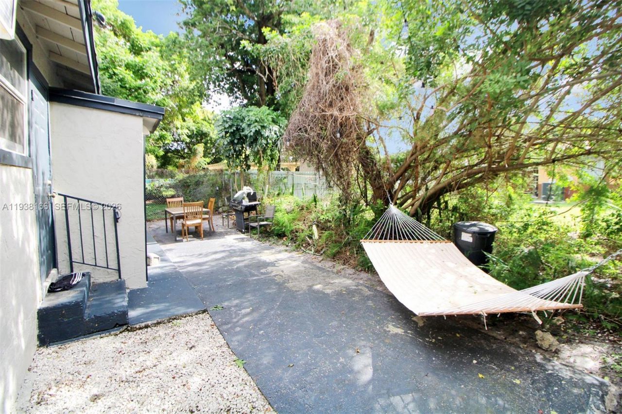 1126 NW 58th Ter, Miami, FL 33127 Photo