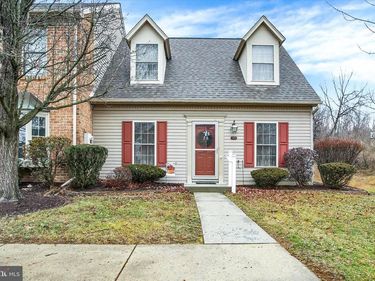 322 WOODLAND VIEW COURT, HARRISBURG, PA 17110