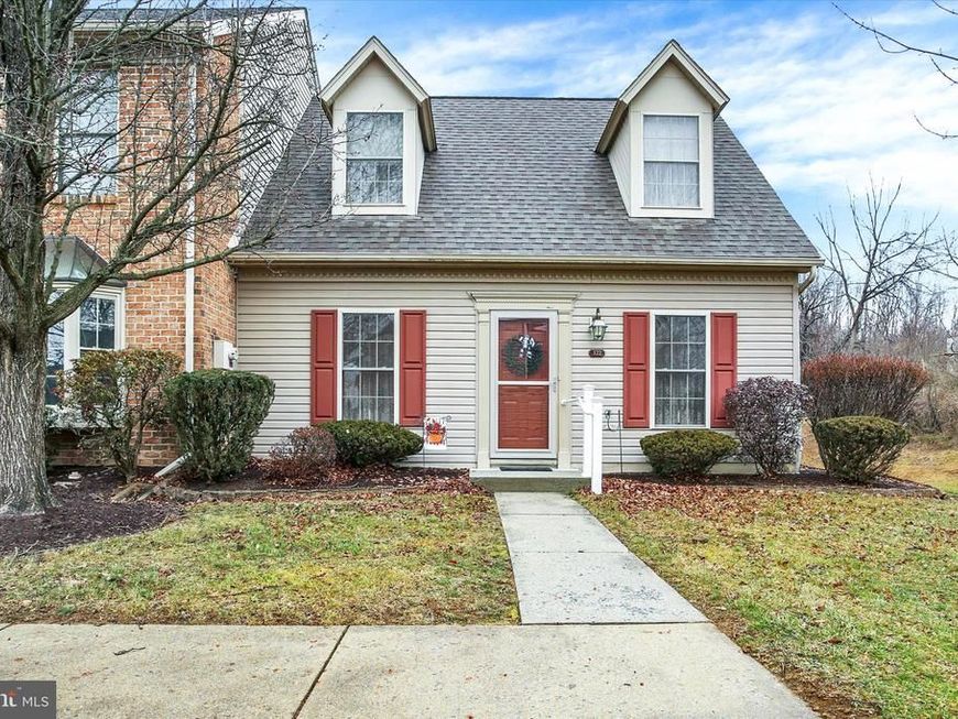 322 Woodland View Court, Harrisburg, PA 17110 Main Photo