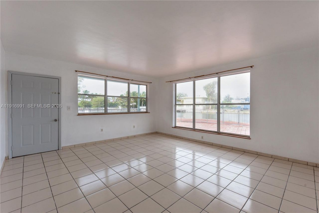 1255 Marseille Dr, Unit 125, Miami Beach, FL 33141 Photo