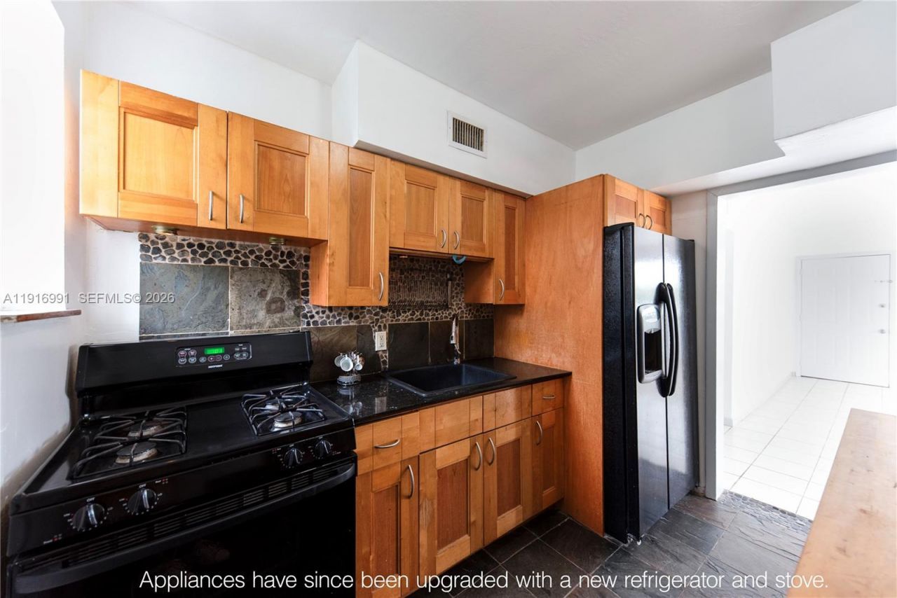 1255 Marseille Dr, Unit 125, Miami Beach, FL 33141 Photo