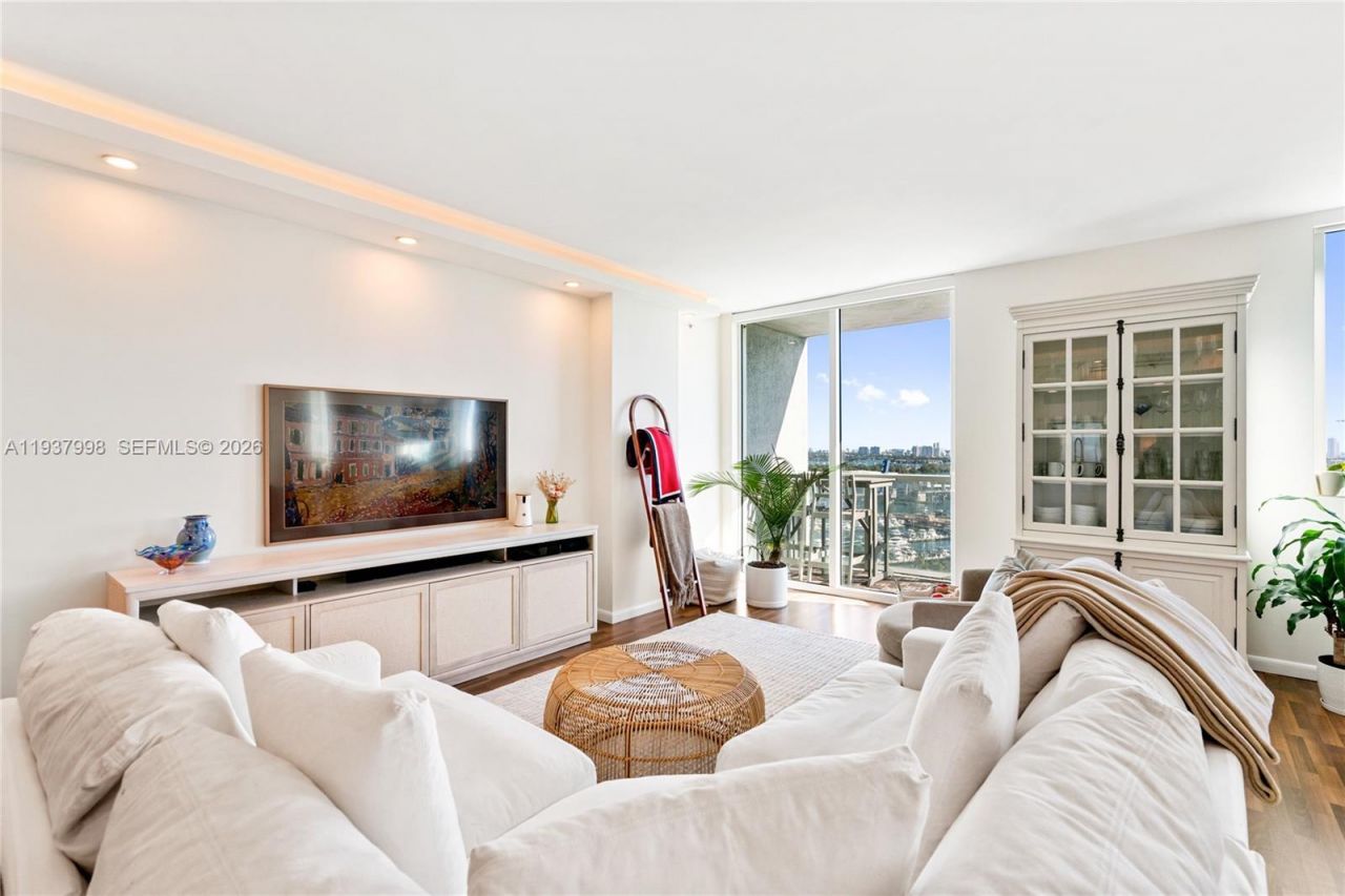 244 Biscayne Blvd, Unit 1703, Miami, FL 33132 Photo