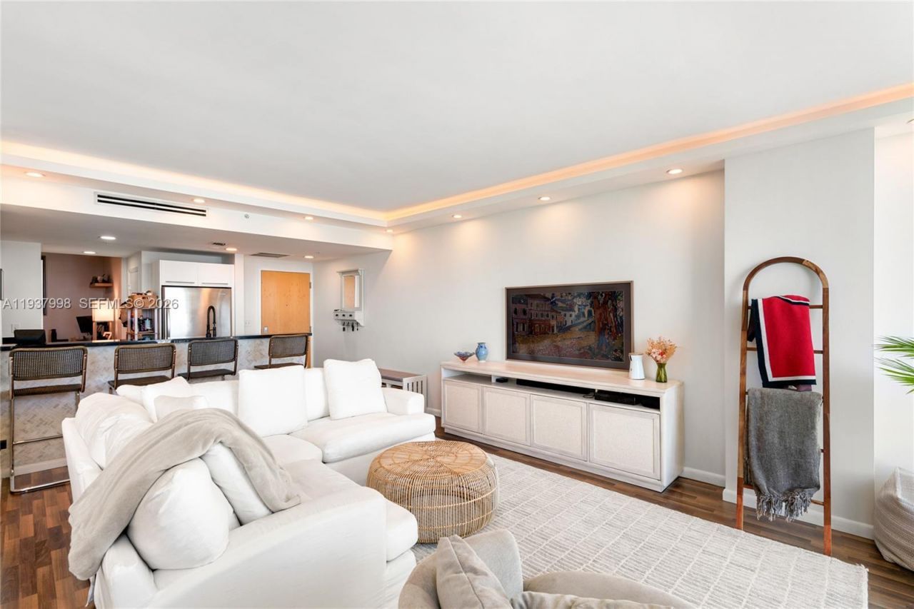 244 Biscayne Blvd, Unit 1703, Miami, FL 33132 Photo