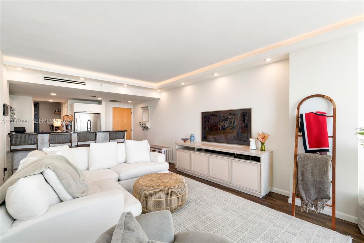 244 Biscayne Blvd, Unit 1703, Miami, FL 33132 Photo