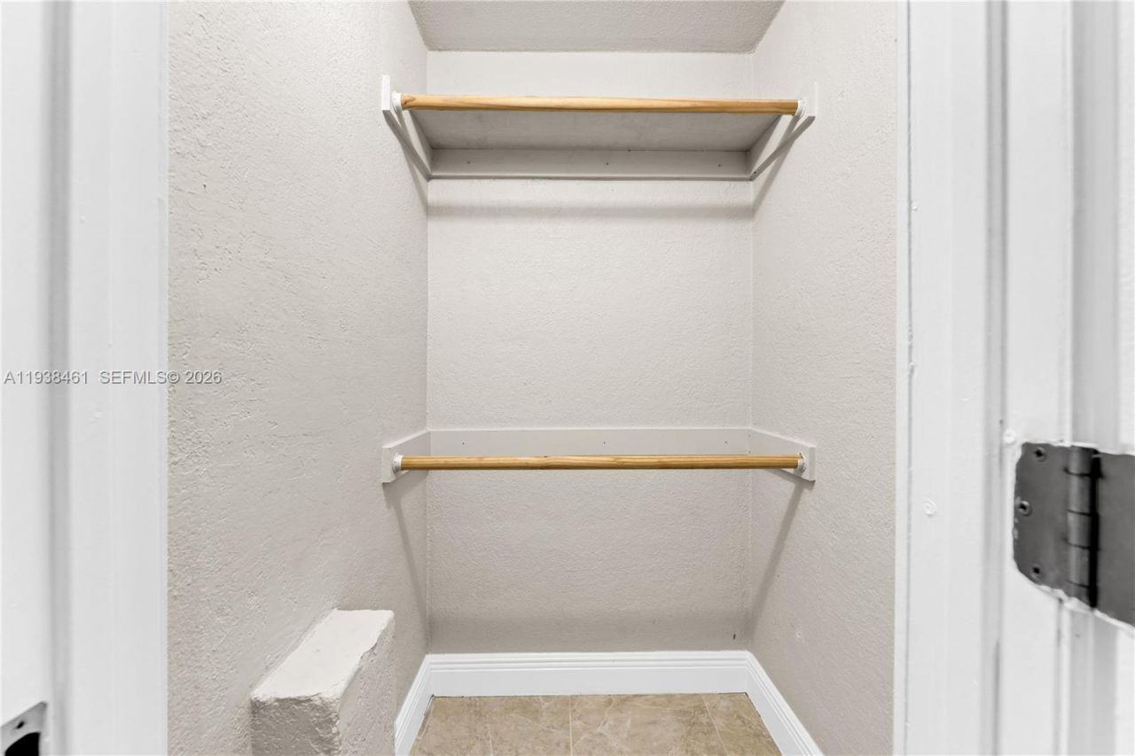 157 Curtiss Pkwy, Miami Springs, FL 33166 Photo