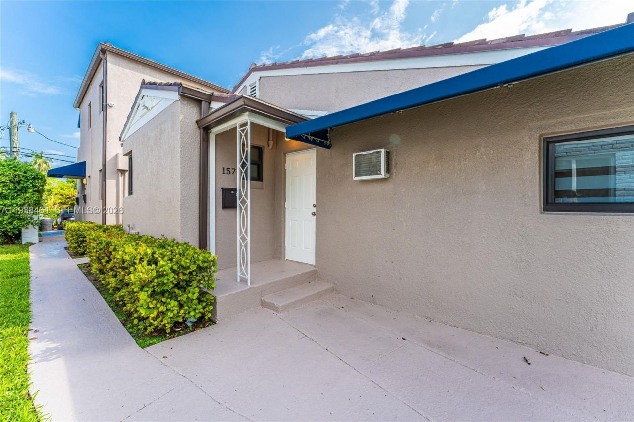 157 Curtiss Pkwy, Miami Springs, FL 33166 Photo