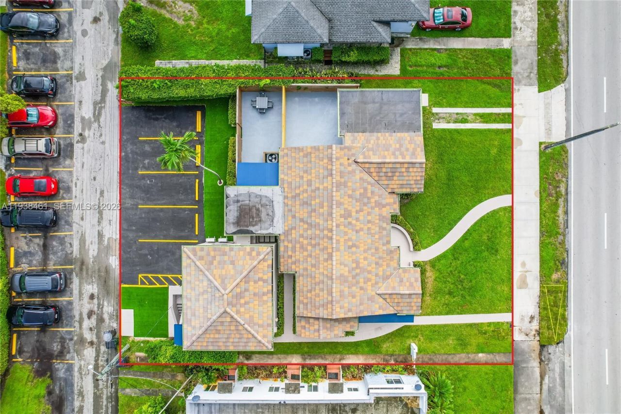 157 Curtiss Pkwy, Miami Springs, FL 33166 Photo