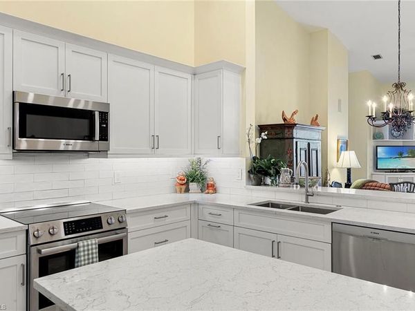 750 Bentwater CIR, Unit 203, NAPLES, FL 34108