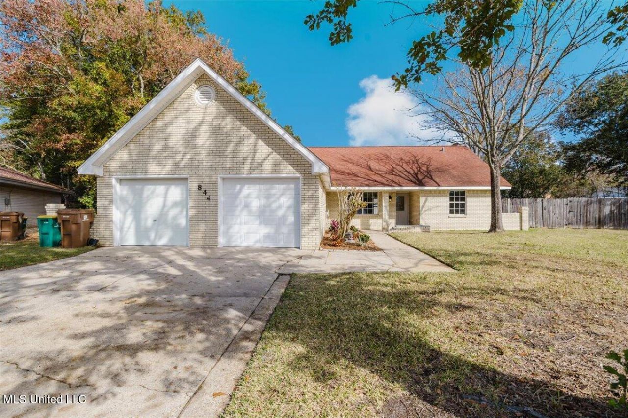 844 Carolee Circle, Biloxi, MS 39532 Main Photo
