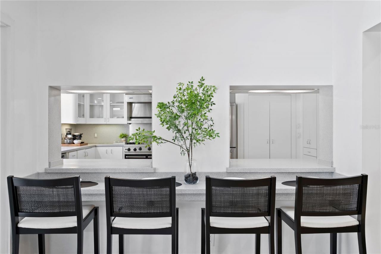 12915 Golf Crest Terrace, Tampa, FL 33618 Photo