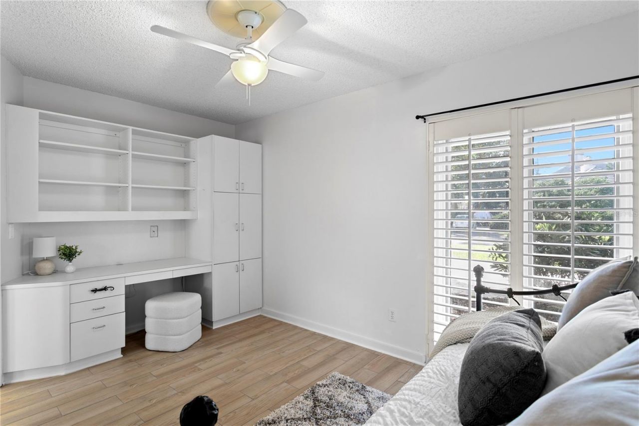 12915 Golf Crest Terrace, Tampa, FL 33618 Photo