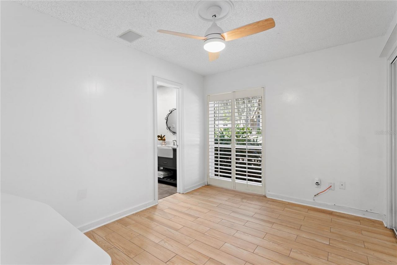 12915 Golf Crest Terrace, Tampa, FL 33618 Photo