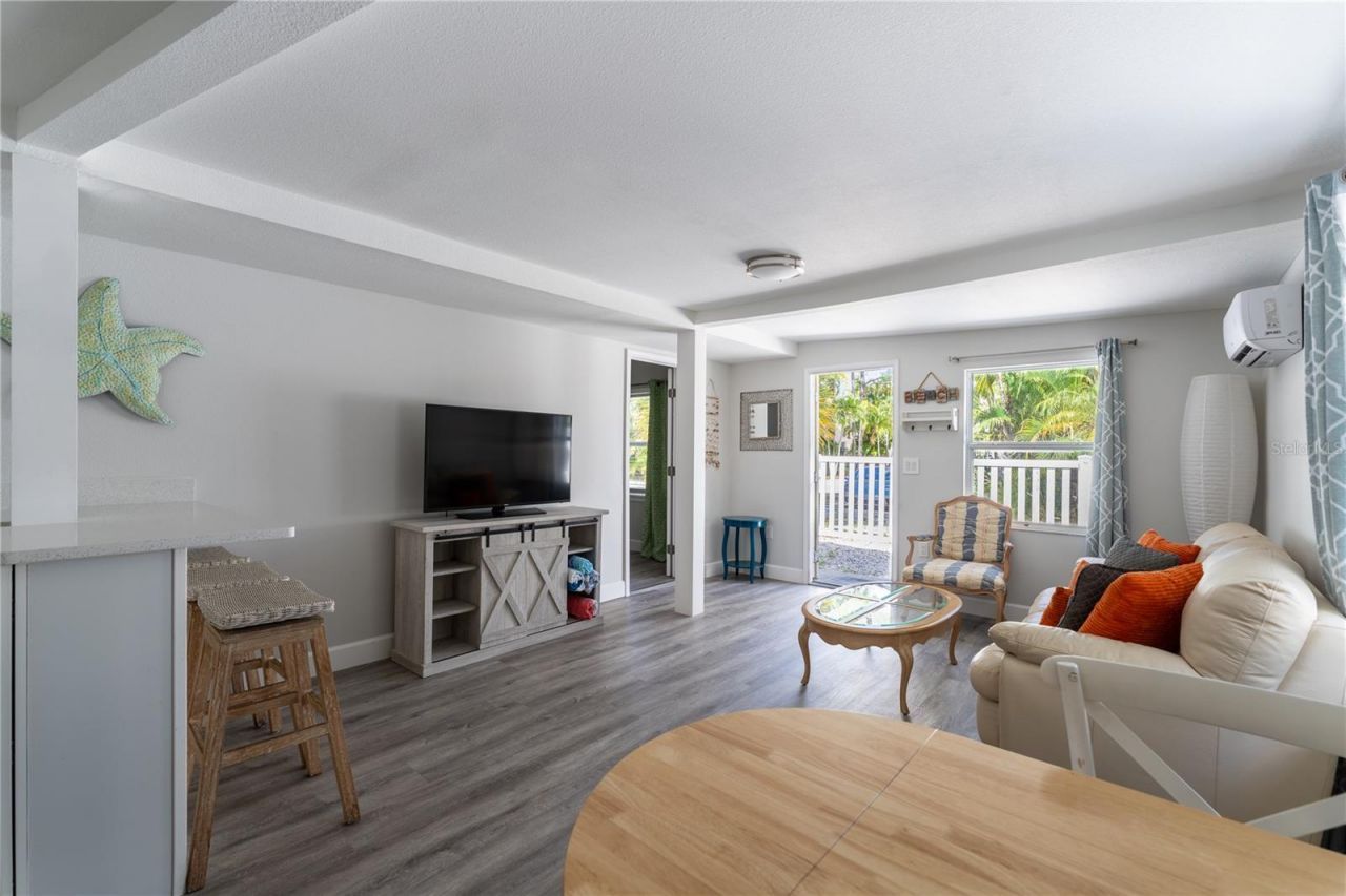 604 Avenida De Mayo, Sarasota, FL 34242 Photo