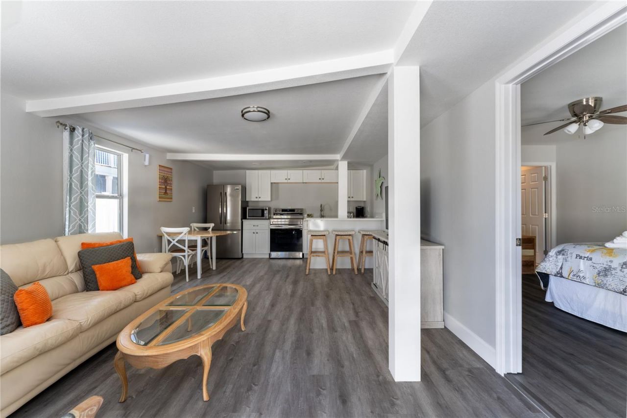 604 Avenida De Mayo, Sarasota, FL 34242 Photo