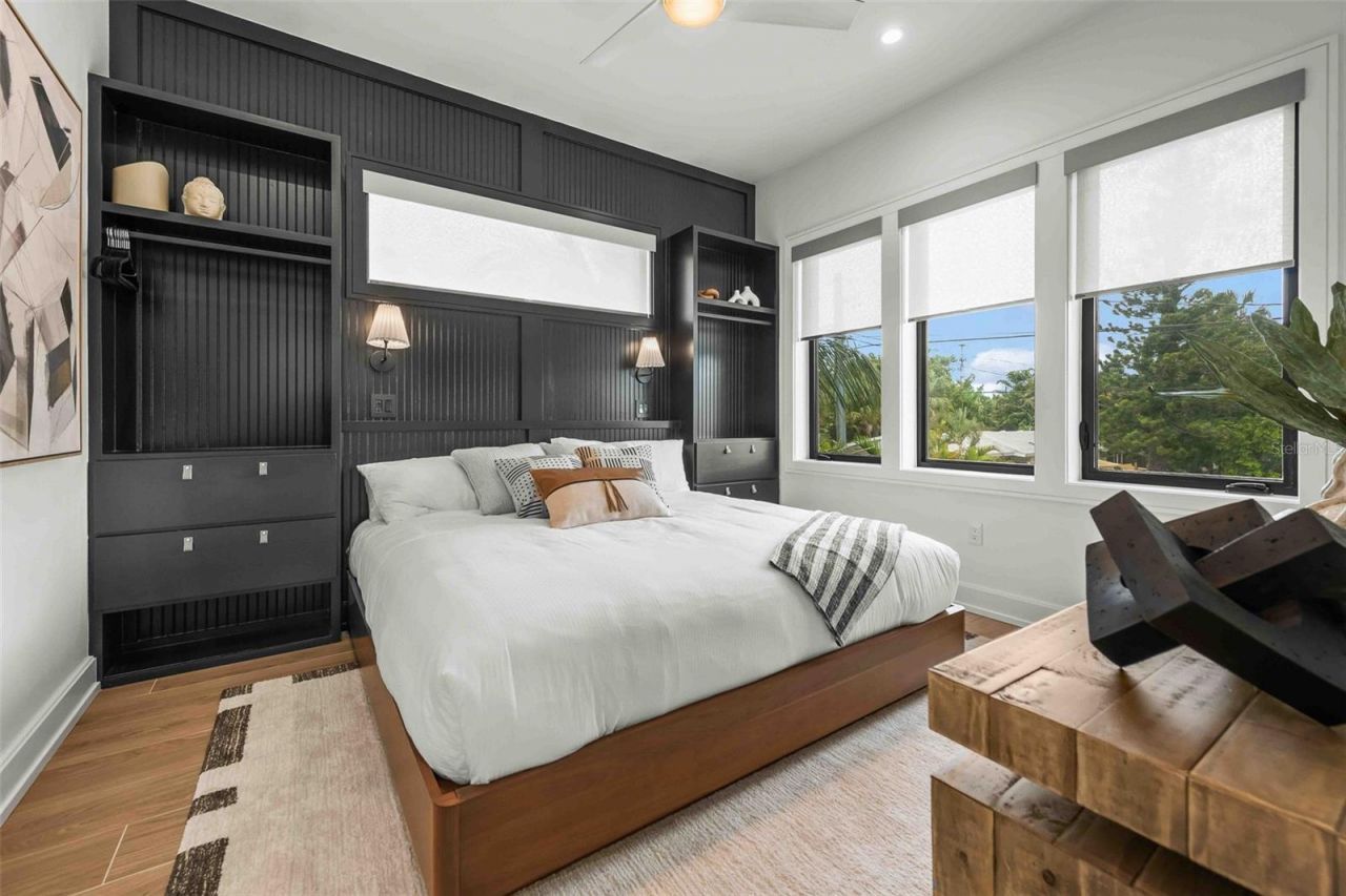 5612 Guava Street, Holmes Beach, FL 34217 Photo