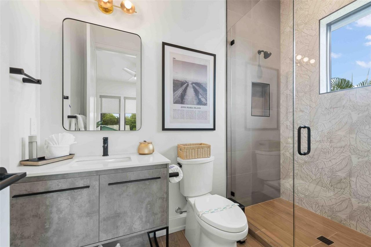 5612 Guava Street, Holmes Beach, FL 34217 Photo