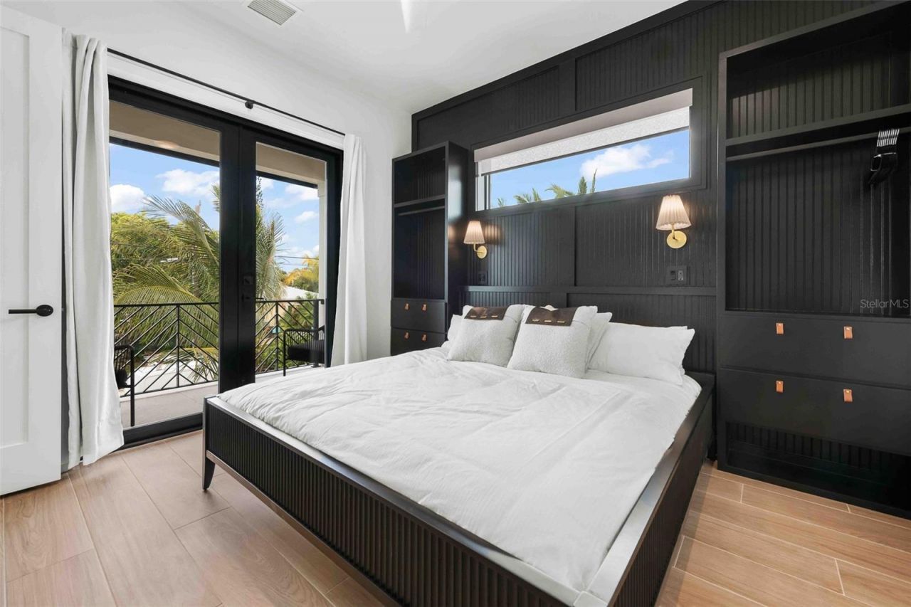 5612 Guava Street, Holmes Beach, FL 34217 Photo