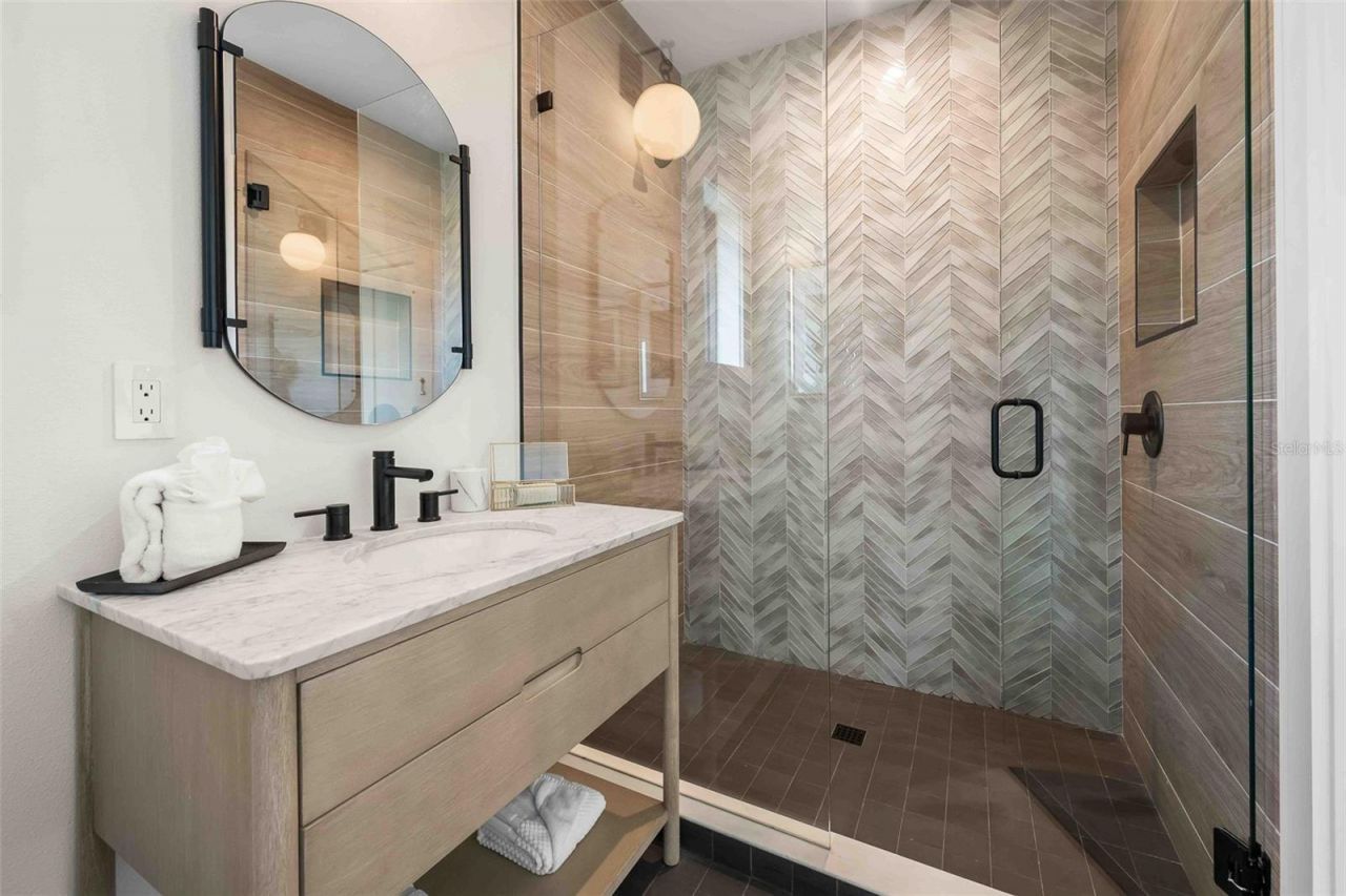 5612 Guava Street, Holmes Beach, FL 34217 Photo