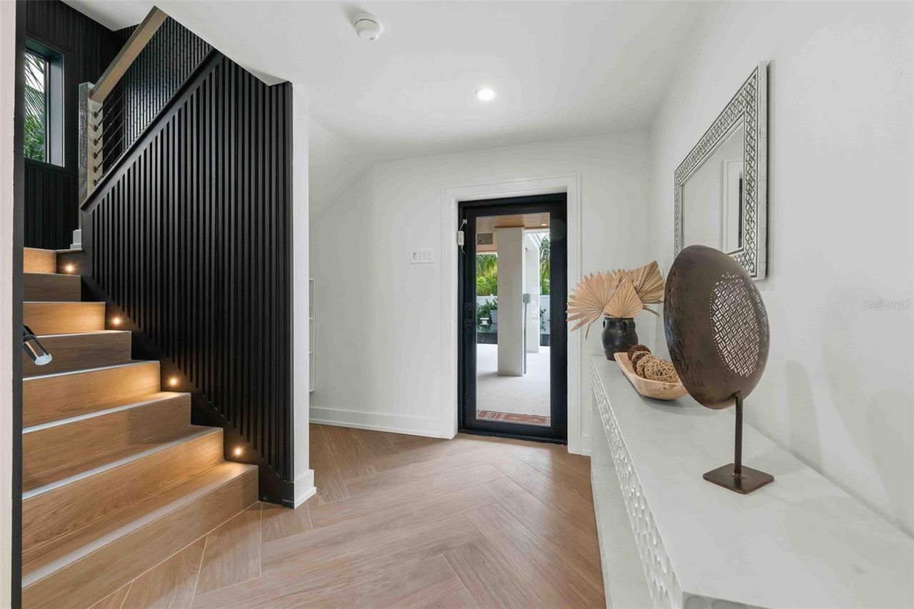 5612 Guava Street, Holmes Beach, FL 34217 Photo