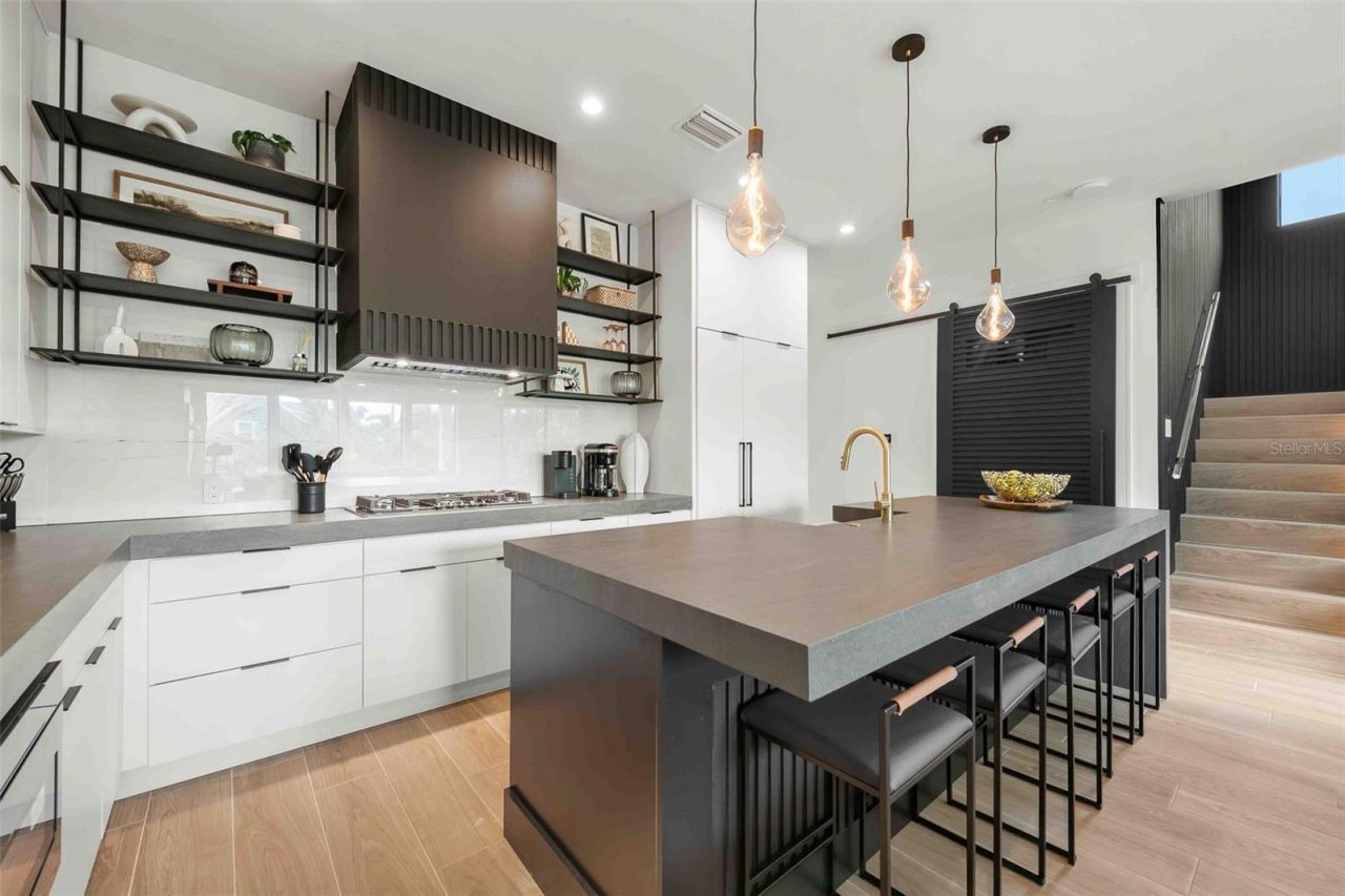 5612 Guava Street, Holmes Beach, FL 34217 Photo