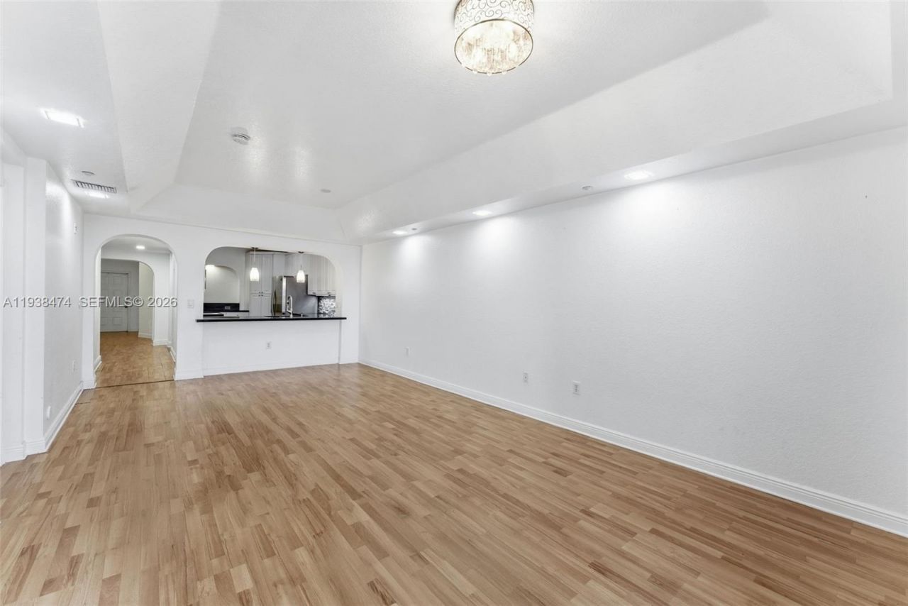 10710 NW 66th St, Unit 111, Doral, FL 33178 Photo