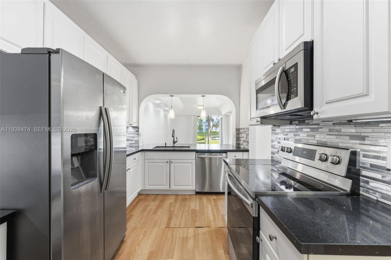 10710 NW 66th St, Unit 111, Doral, FL 33178 Photo