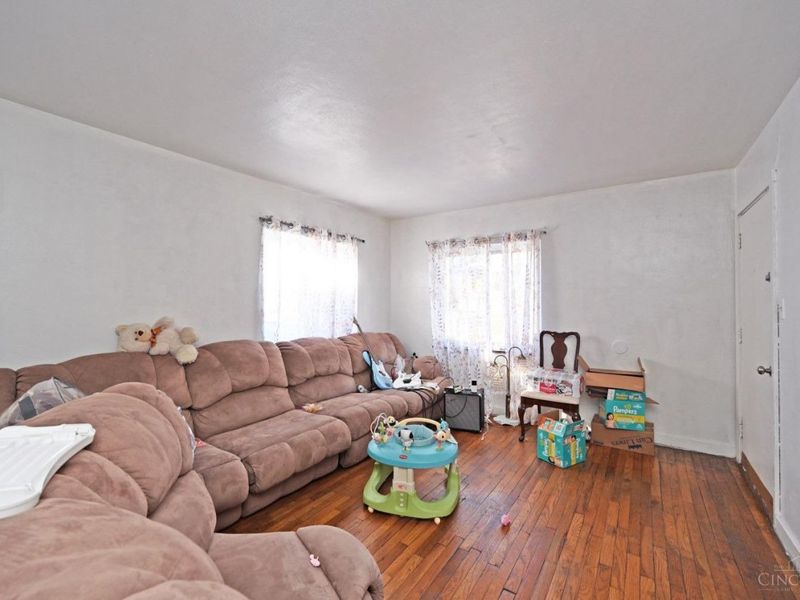 3042 Percy Avenue, Cincinnati, OH 45211 Photo 2