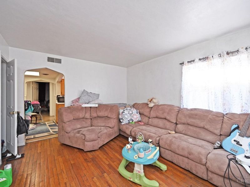 3042 Percy Avenue, Cincinnati, OH 45211 Photo 3