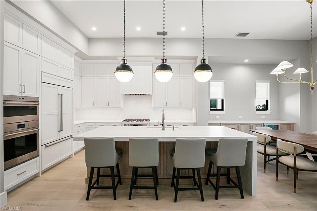 2036 Cambridge Park Dr, Naples, FL 34109 Photo