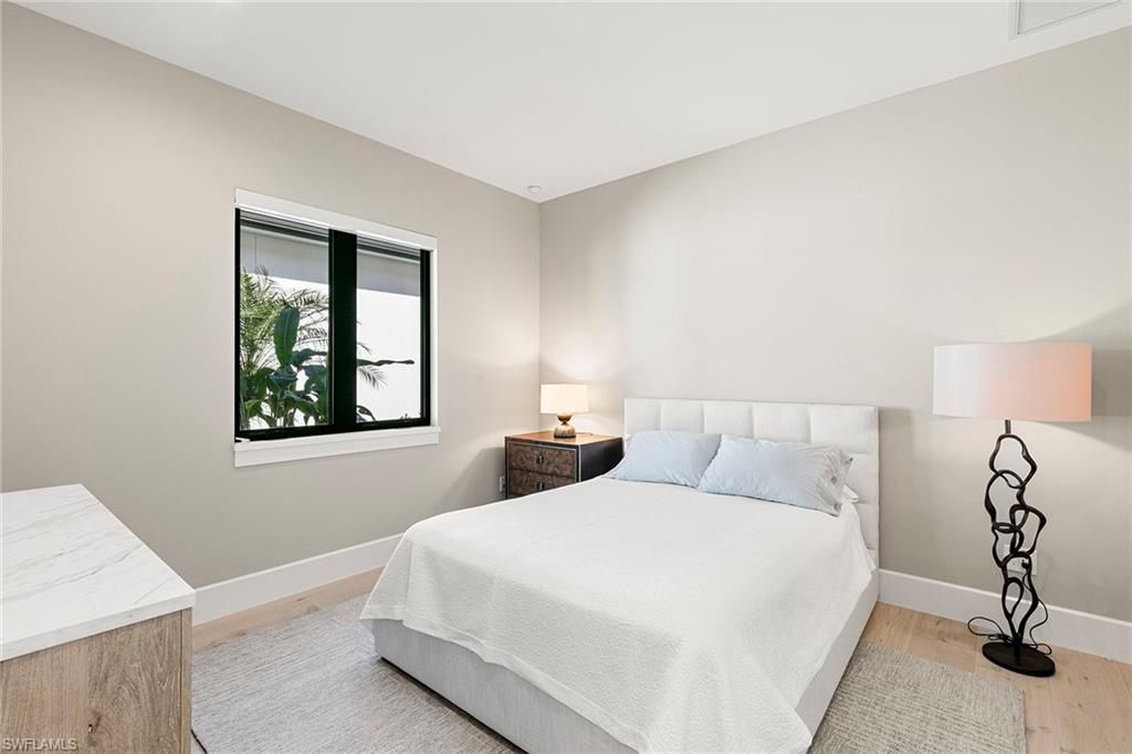2036 Cambridge Park Dr, Naples, FL 34109 Photo