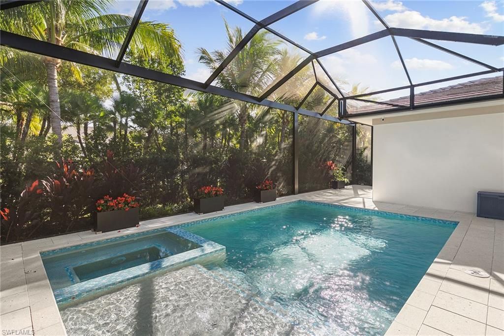 2036 Cambridge Park Dr, Naples, FL 34109 Photo