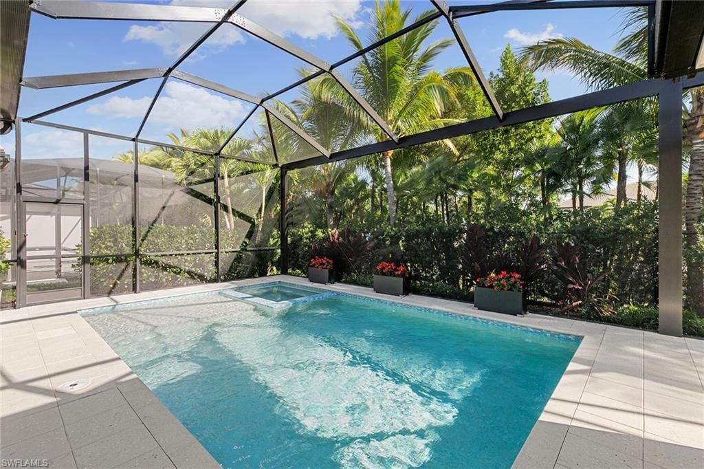 2036 Cambridge Park Dr, Naples, FL 34109 Photo
