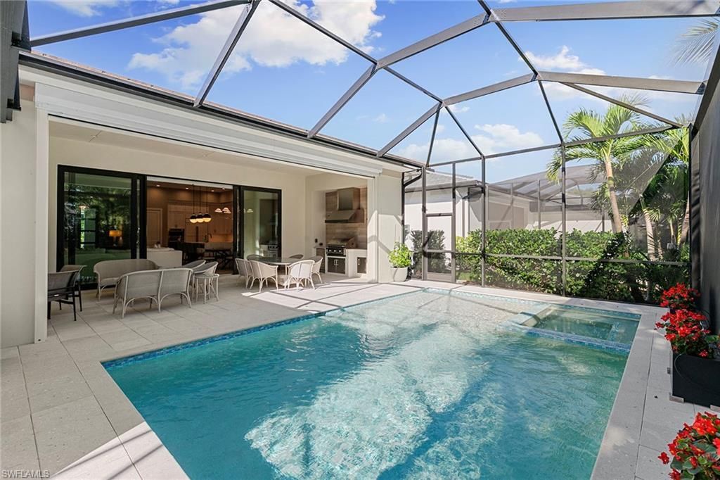 2036 Cambridge Park Dr, Naples, FL 34109 Photo