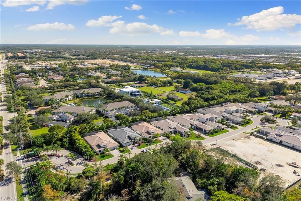2036 Cambridge Park Dr, Naples, FL 34109 Photo