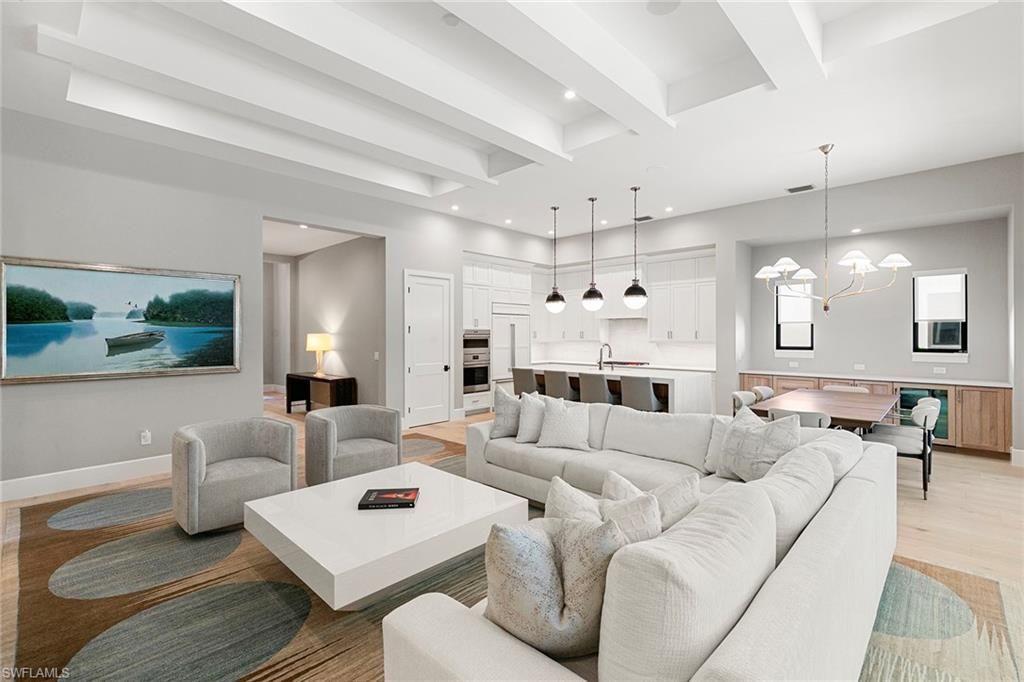 2036 Cambridge Park Dr, Naples, FL 34109 Photo